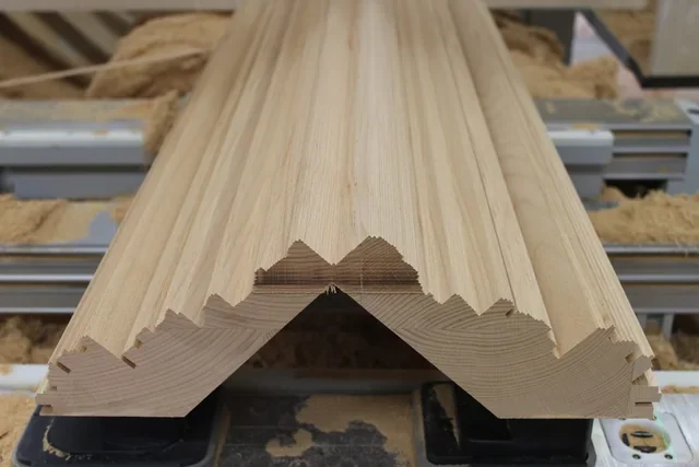 Contour machining using only a saw blade in a zigzag toolpath.