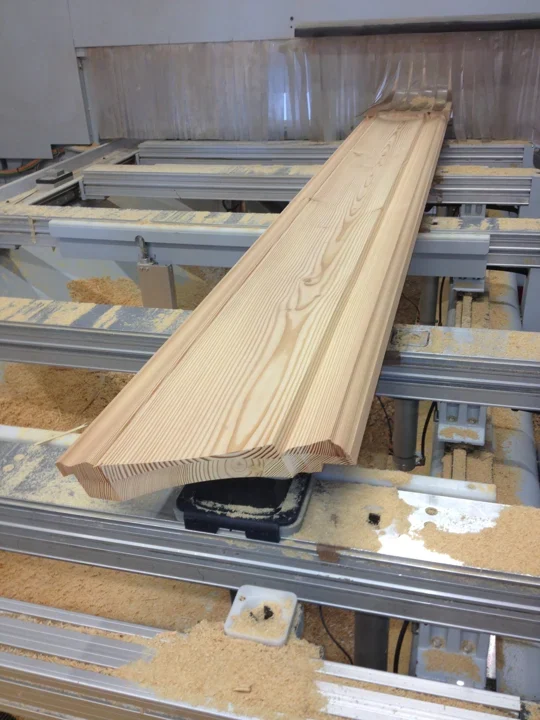 Custom longitudinal profile on the CNC machine – custom profiles by surface milling