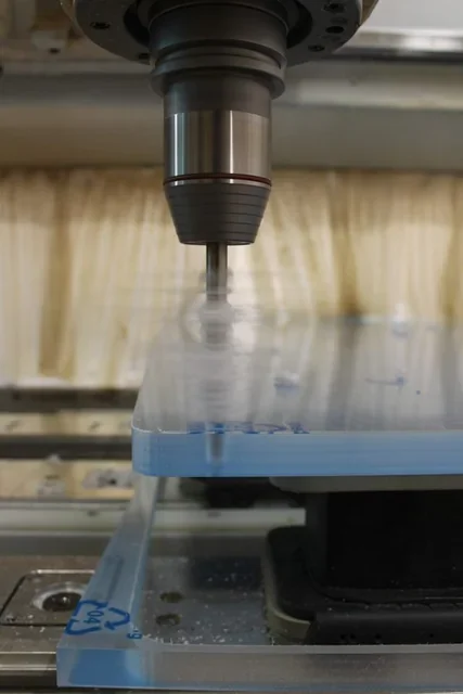Plexiglasbearbeitung