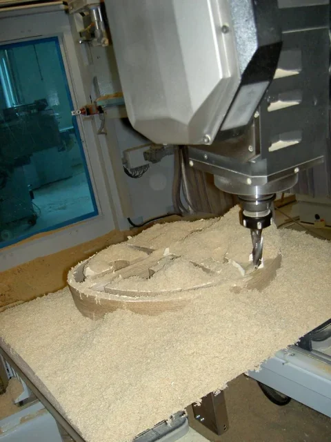 5-axis milling of a circular glazing bead with cross muntins
