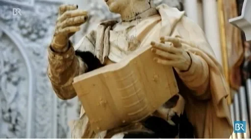 Der wiederauferstandene Evangelist Lukas in der Münchner Theatinerkirche