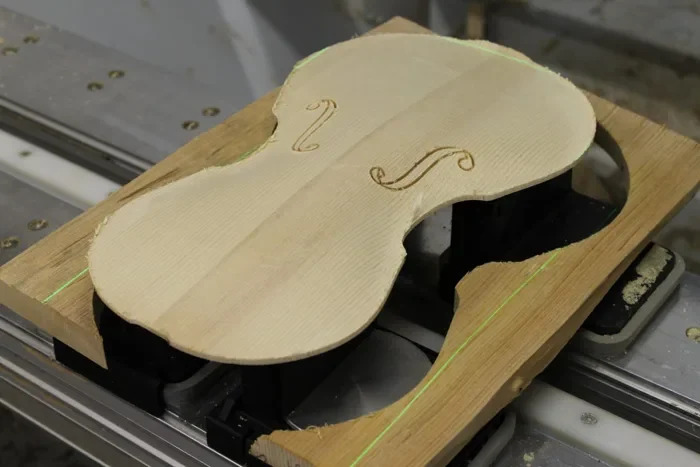 Cello-Decke in Fichte