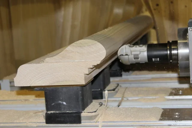 Free-form profiling through surface milling
