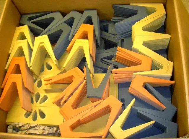 Kleinteilefertigungen in Valchromat-Platten