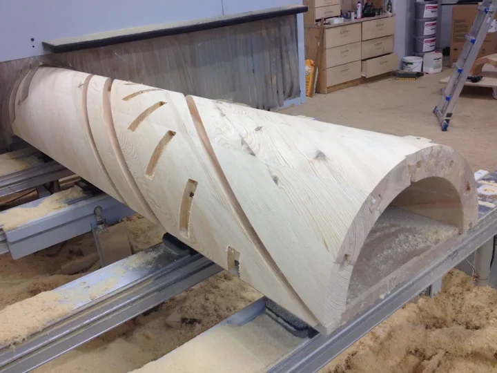 5-axis machining of a staircase stringer, including milled pockets